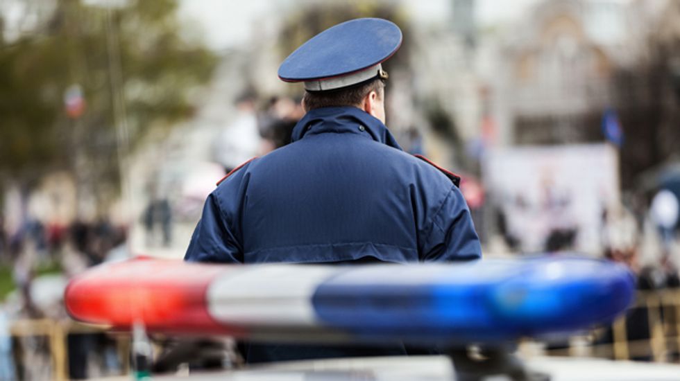 Mississippi deputies detained family for hours and threatened to deport them for ‘driving while Latino’