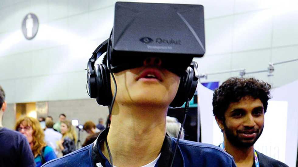 Facebook to buy maker of 'Oculus Rift' virtual-reality goggles for $2 billion