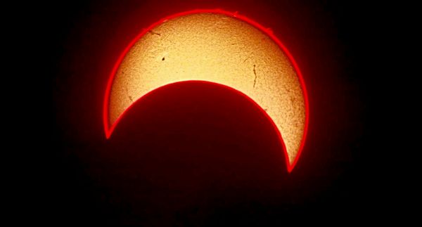 Twitter gears you up for the Great American Eclipse
