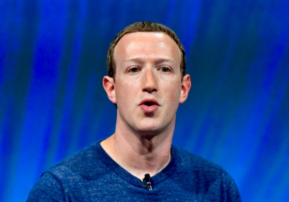 Facebook chief hosts conservative guests amid bias debate