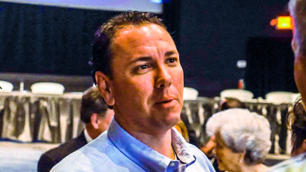 Kissing Congressman Vance McAllister drops re-election bid, will finish out term