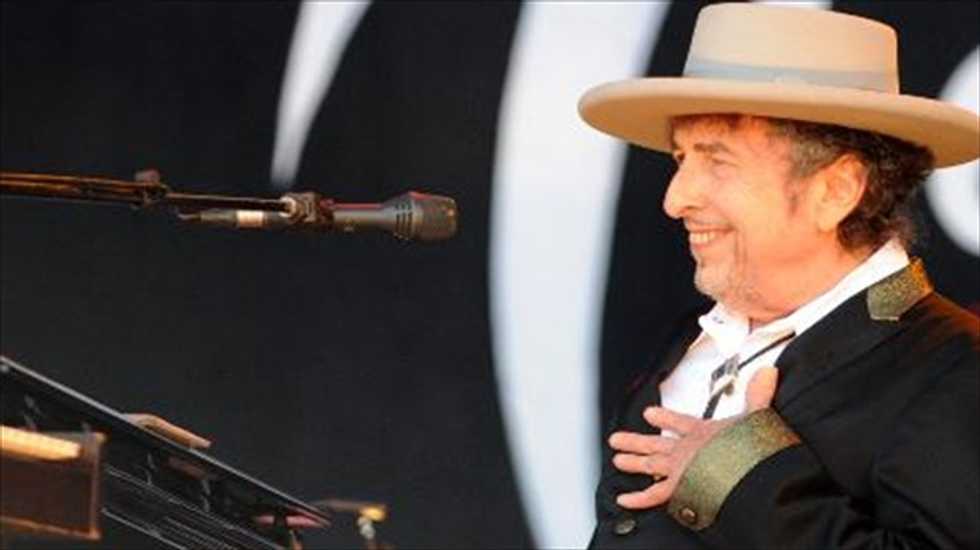 French court dismisses hate 'incitement' charges against Bob Dylan