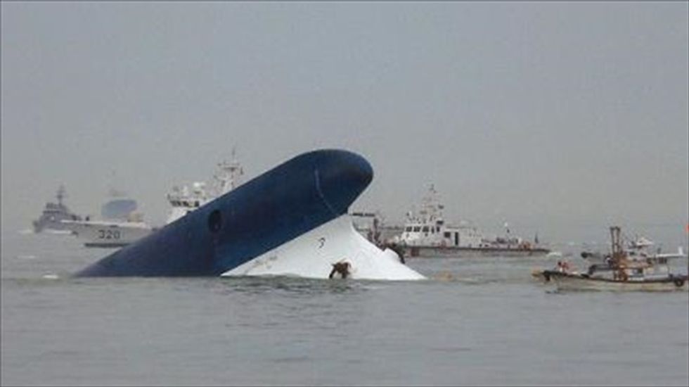 Inexperienced third-mate in South Korea ferry disaster was 'steering in tricky waters for first time'