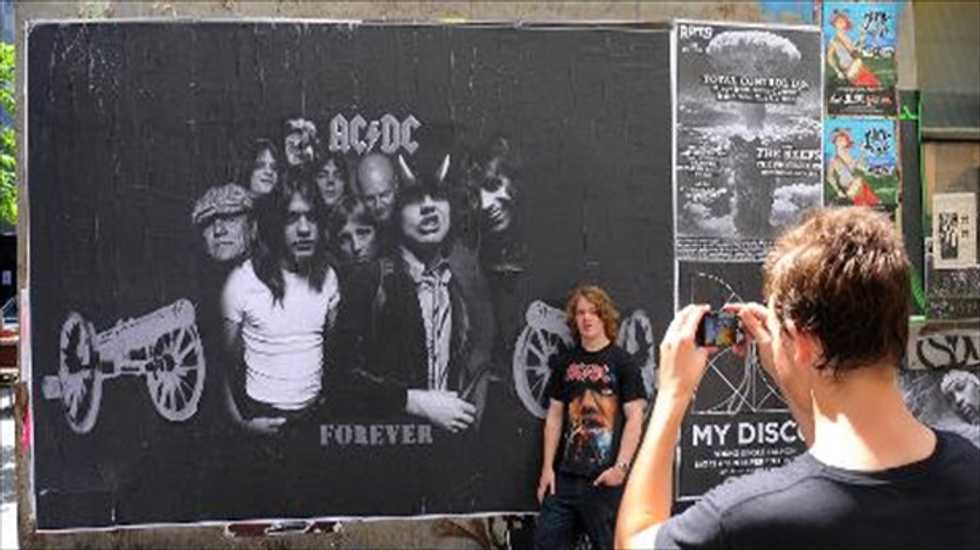 Aussie rock icons AC/DC plan to continue despite co-founder Malcolm Young's illness