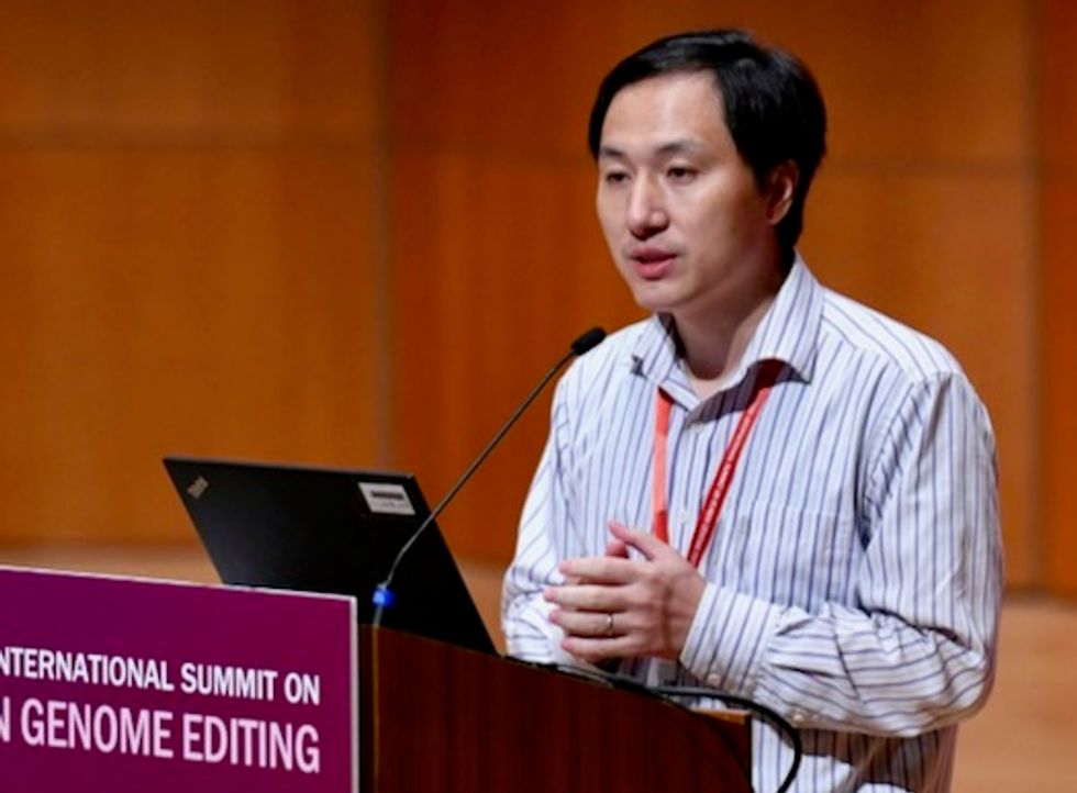 Screening the human future: YouTube, persuasion and genetically engineered children
