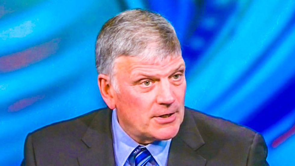 Franklin Graham wants to boycott Wells Fargo: New ad forces lesbian couple 'down our throat'