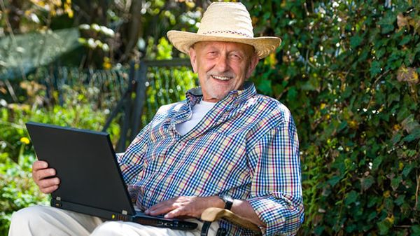 Study: Using the Internet can reduce depression among older adults by 33 percent