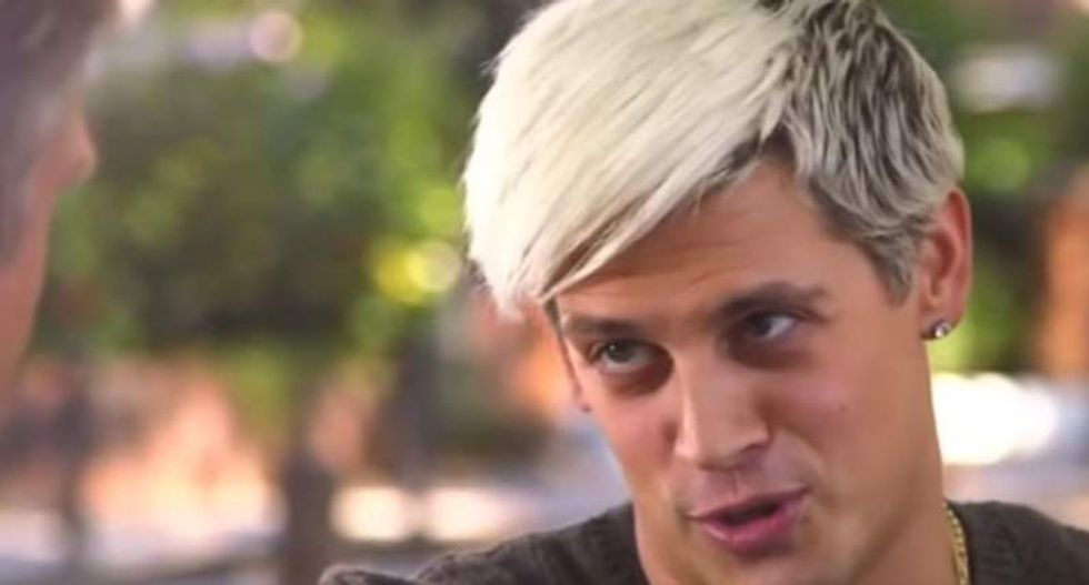 Milo Yiannopoulos resigns from Breitbart