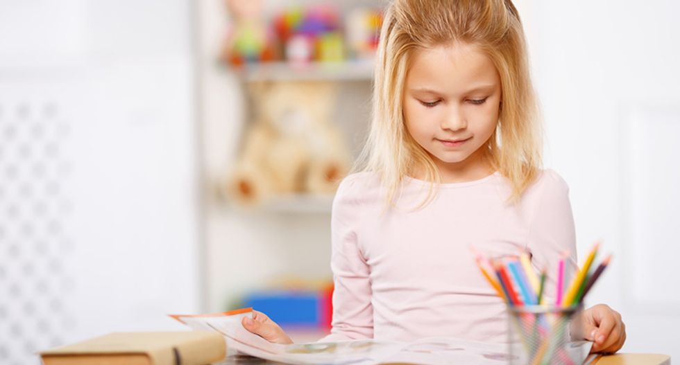 Classroom standing desks may help kids slim down
