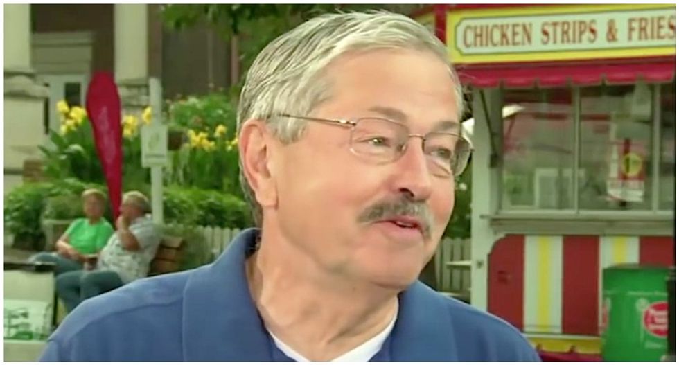 ‘Is the GOP really that desperate?’ Ambassador to China resigns so he can campaign for Trump in Iowa
