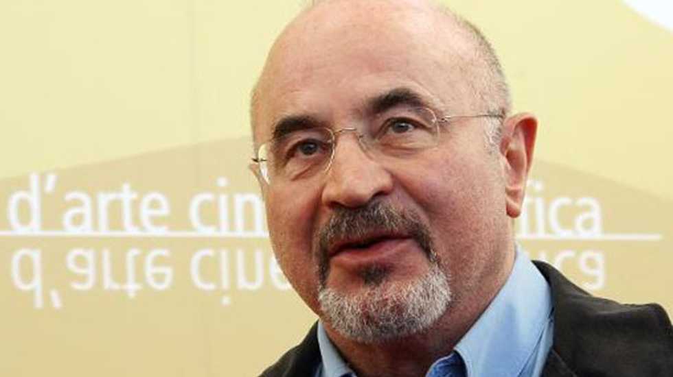 British actor Bob Hoskins dies aged 71 following a bout of pneumonia