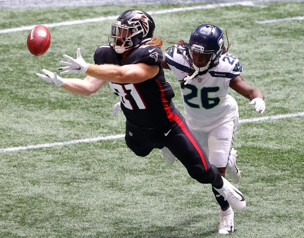 A TV anchor asked for help paying for dog's surgery -- Falcons tight end Hayden Hurst stepped up