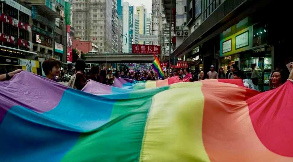 Hong Kong gay couples win legal victory over inheritance law