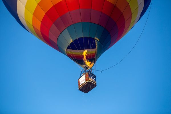 Hot air balloon crash kills 4 in Arizona