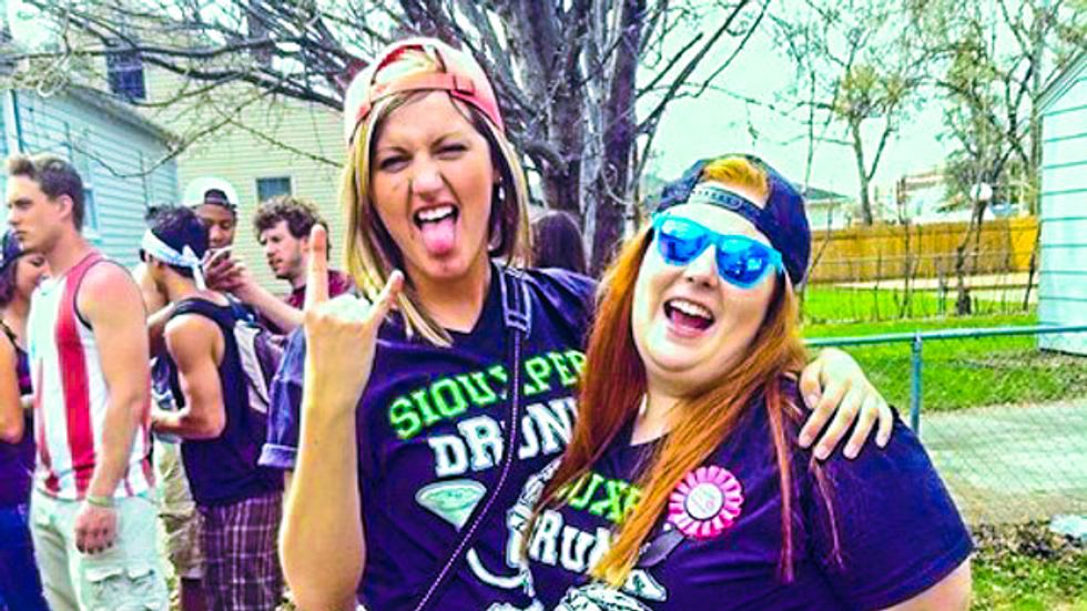 Univ. of North Dakota students mock Native Americans with 'Siouxper Drunk' T-shirts