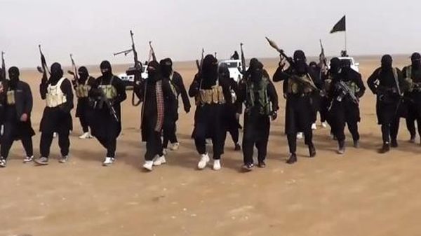 Half a million people flee as ISIS militants seize the Iraqi cities of Tikrit and Mosul