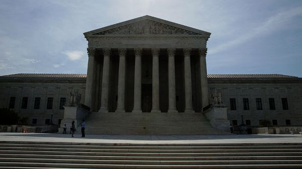 Supreme Court: Police need a warrant before searching a suspect's cell phone