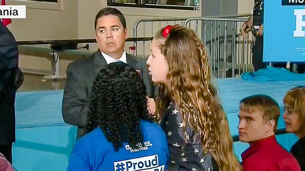 Heartbreaking: 15-year-old girl tells Clinton how Trump foments body-image shaming at her school