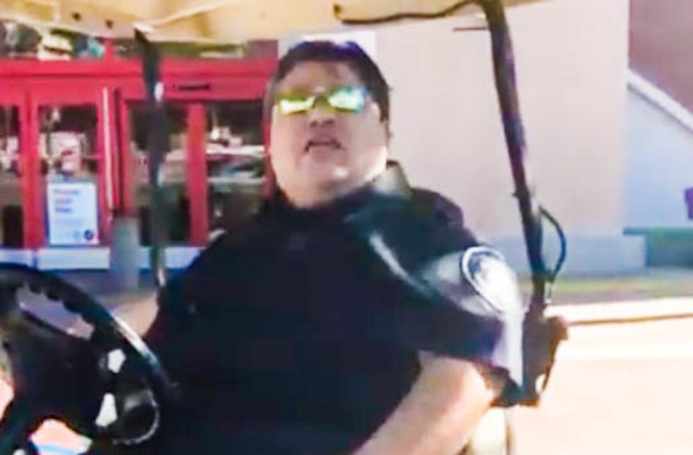 WATCH: Mall cop berates Hispanic woman for 'having babies' and being 'probably on welfare'