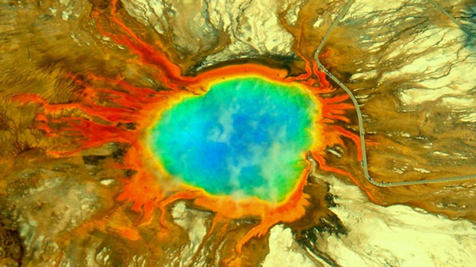 Large reservoir of hot, partly molten rock discovered beneath Yellowstone