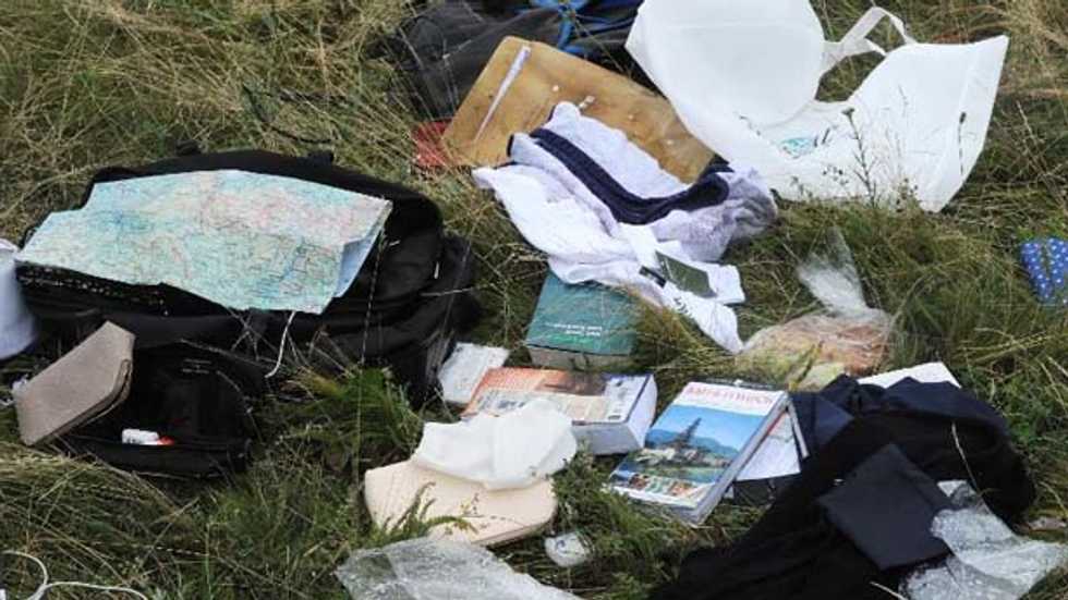 Sky News apologizes after reporter rummages through luggage of flight MH17 victim on air