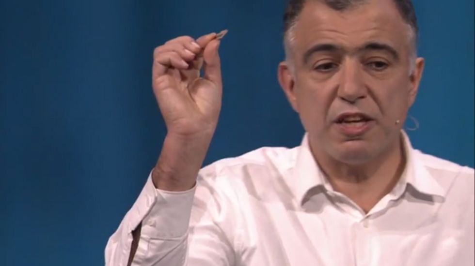 New 'lab on a chip' that decodes a patient's DNA within minutes makes preventing illness possible