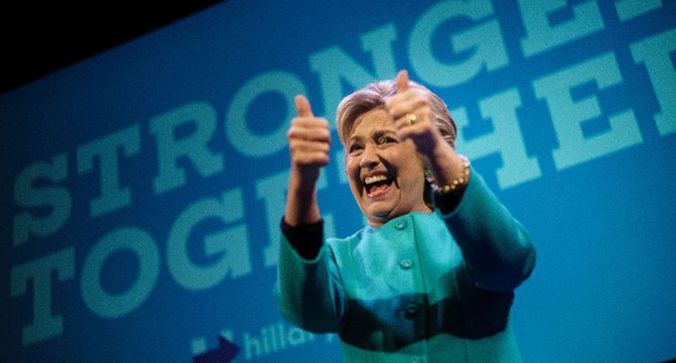 Clinton leading among young voters, Harvard poll finds