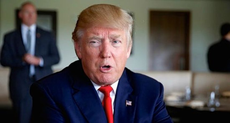 Trump: Obama should be investigated over Clinton email server