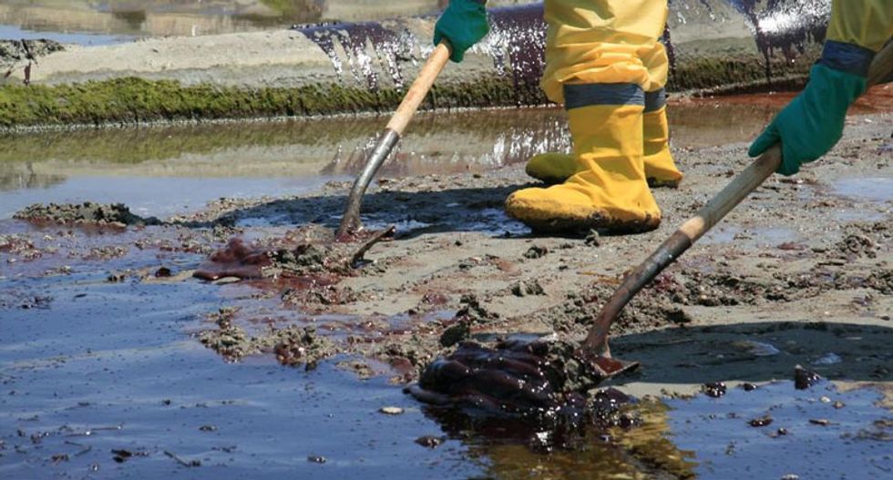 Dispersants sprayed in wake of Deepwater Horizon oil spill more toxic than oil alone