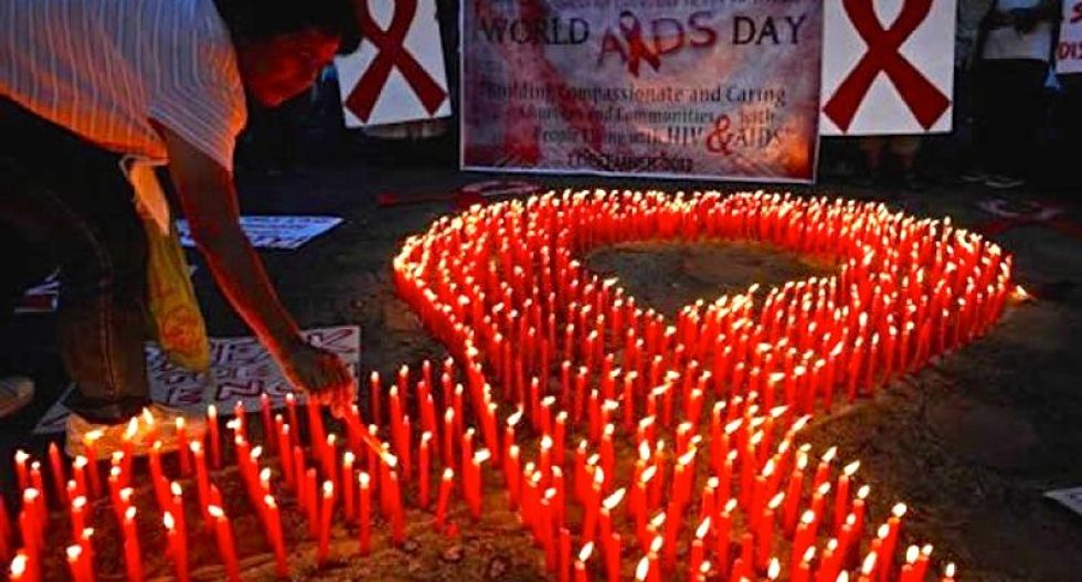 Candidate AIDS vaccine passes key early test