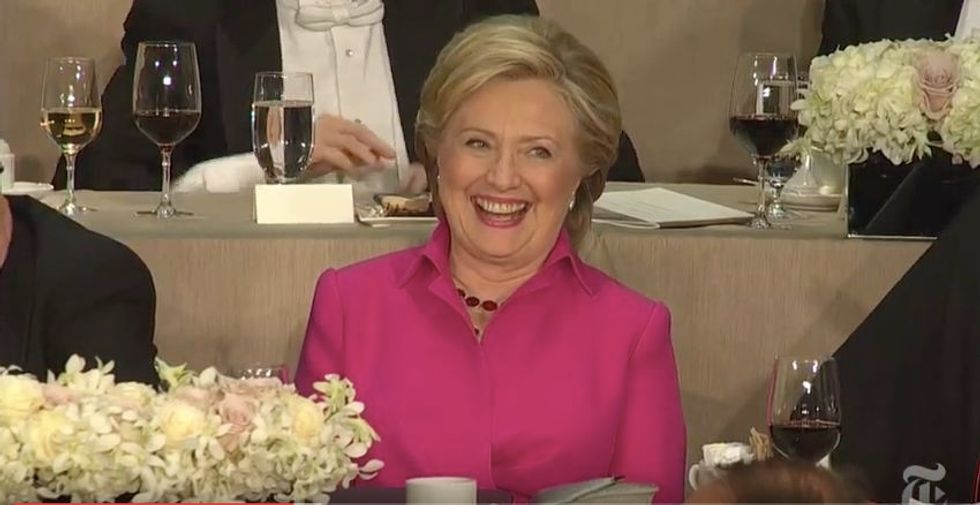 Moody's Analytics election model predicts Clinton win