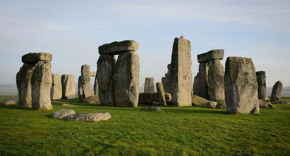Who built Stonehenge? Cremation ashes yield clues