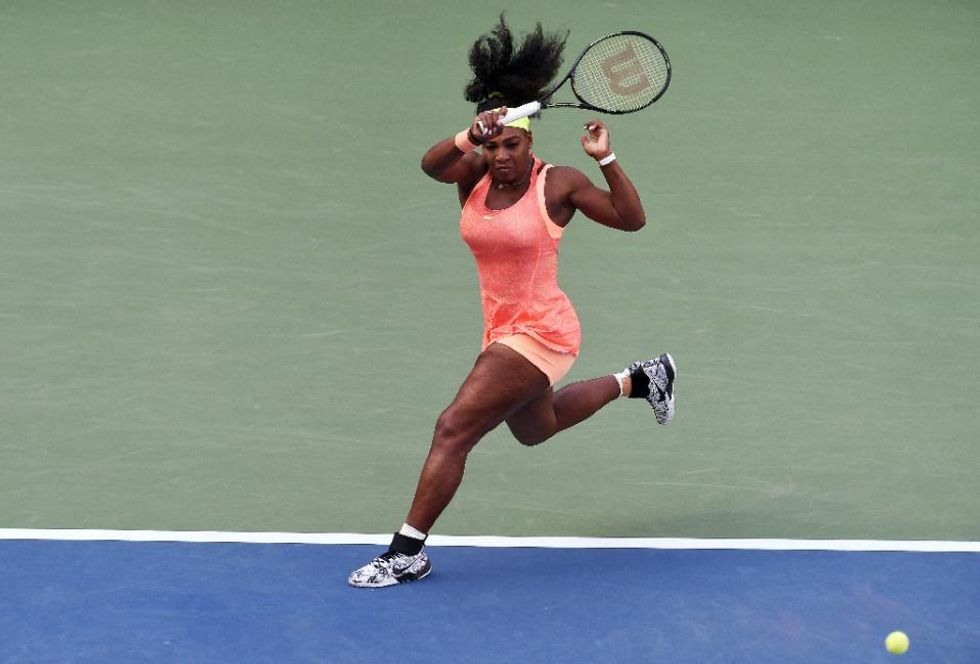 Serena to face Venus in US Open quarter-finals