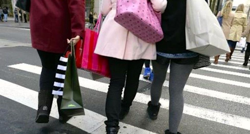 China mall offers 'man pod' havens for husbands wary of shopping