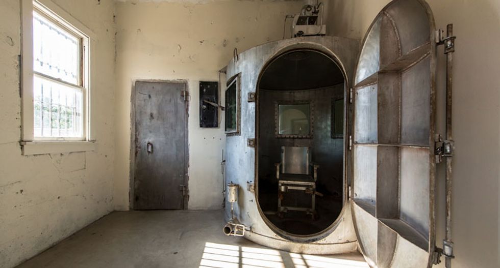 Oklahoma adopts nitrogen gas as possible execution method