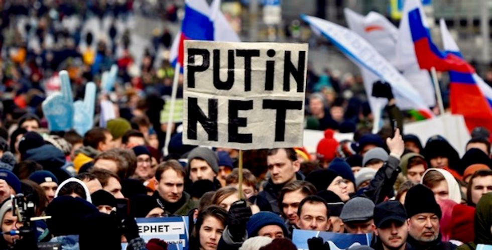 Russian MPs approve controversial bill restricting internet