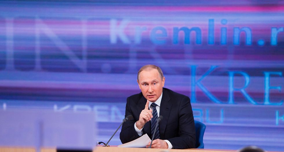 Russia may seize U.S. property if diplomatic compounds not returned: report