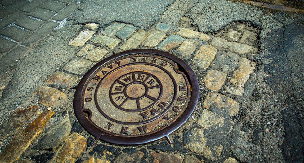 New Yorkers warned against increased manhole cover explosions during winter months