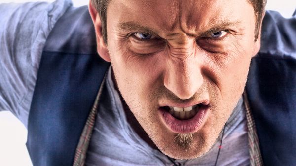 Here are 8 ways your toxic boss can make you miserable