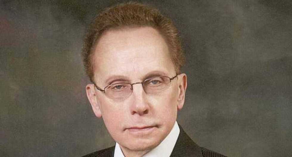 Michigan mayor uses office to distribute 'In God We Trust' posters