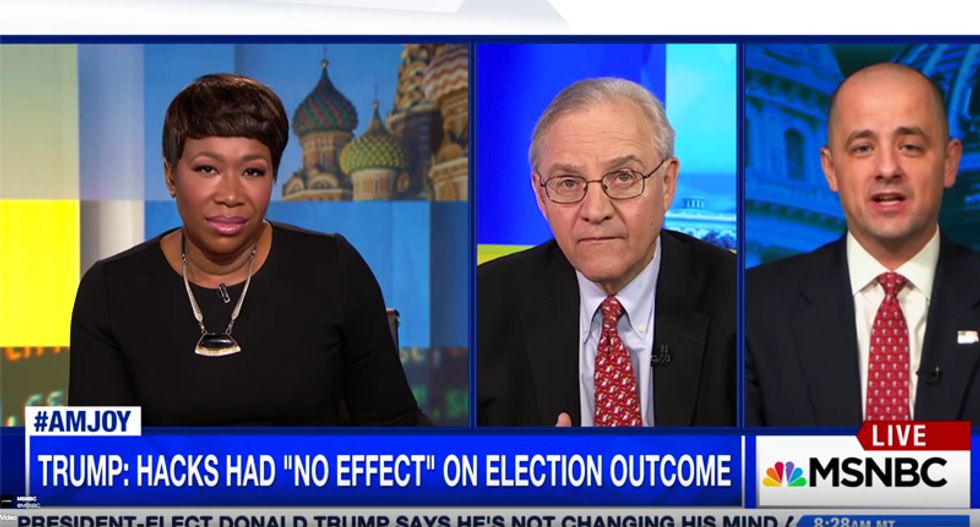 Ex-CIA officer questions Trump's patriotism: He only 'consistently defends Putin and the Russians'
