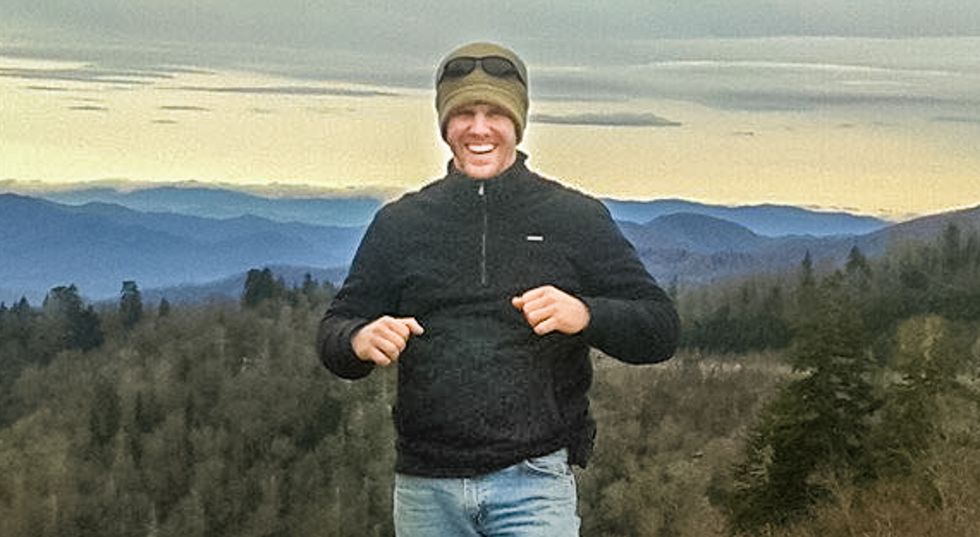 Georgia cops spend six hours soothing white suspect to give up after he shoots deputy in the head