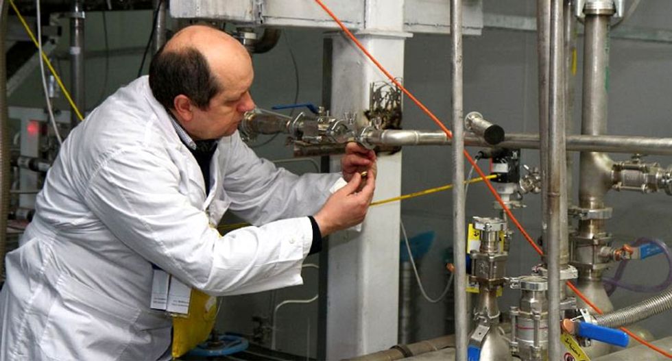 US sanctions against Iran lifted after country succeeds in complying with nuclear deal: report