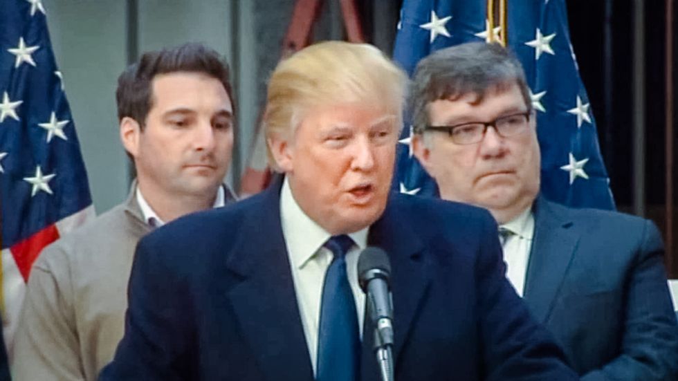 Texans vote to rename Robert E. Lee Elementary after Donald Trump, Hitler and Adam Lanza
