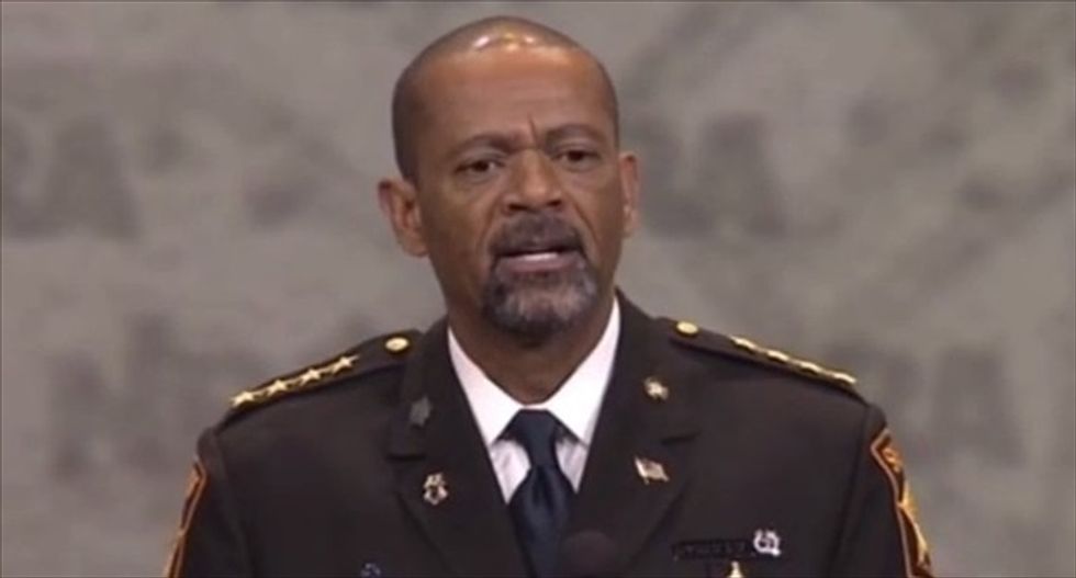 Trump-loving sheriff body-slams man for pestering him on two-hour flight — and heckler gets arrested