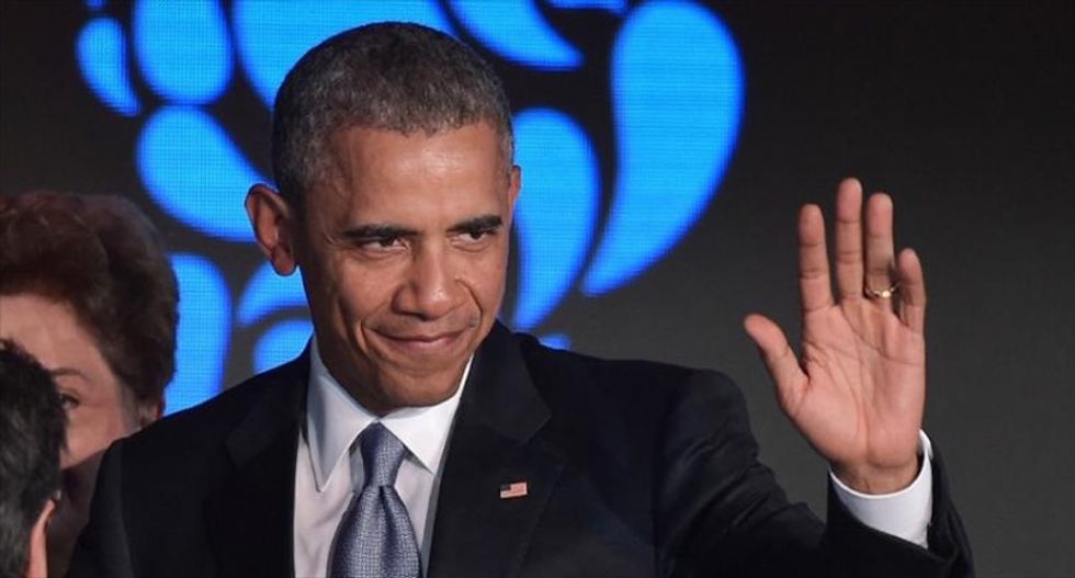 Poll shows Americans back Obama's Iran nuclear deal