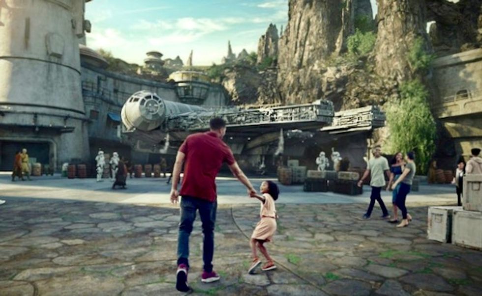 Fans snatch up reservations for Disneyland Star Wars park