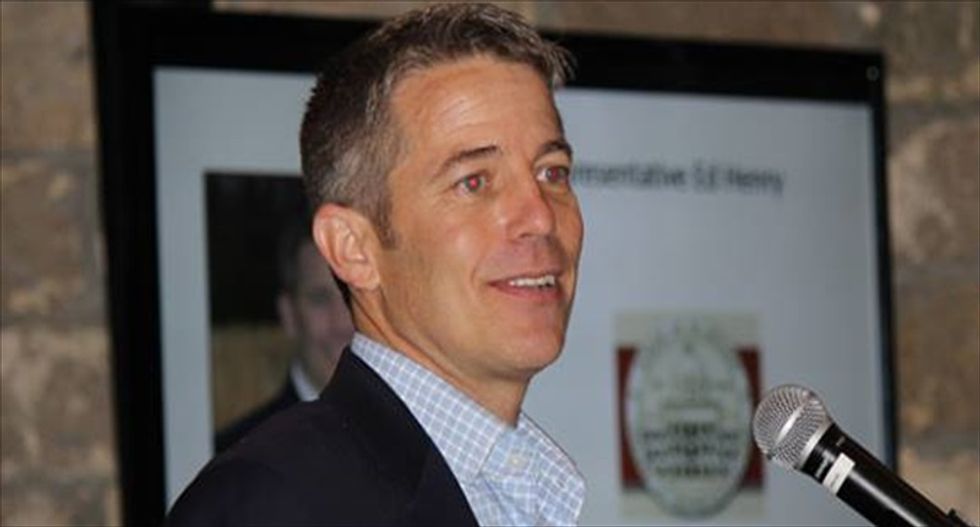 Alabama Republican pushes bill that treats abortion clinics like sex offenders