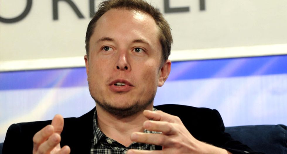 Tesla CEO Elon Musk will ditch Trump's business advisers council if he scraps Paris climate deal