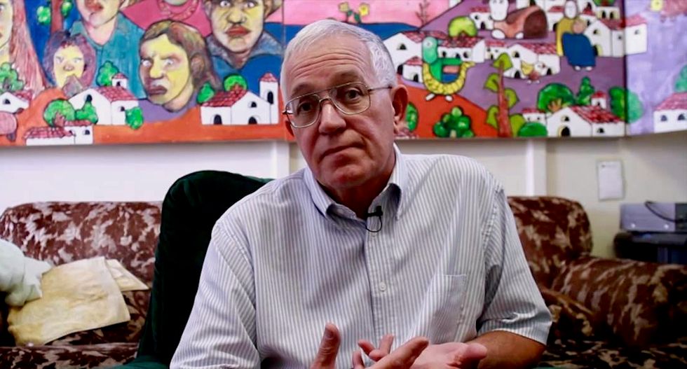 Trump's plan to halt 'catch and release' of migrants could hit a wall